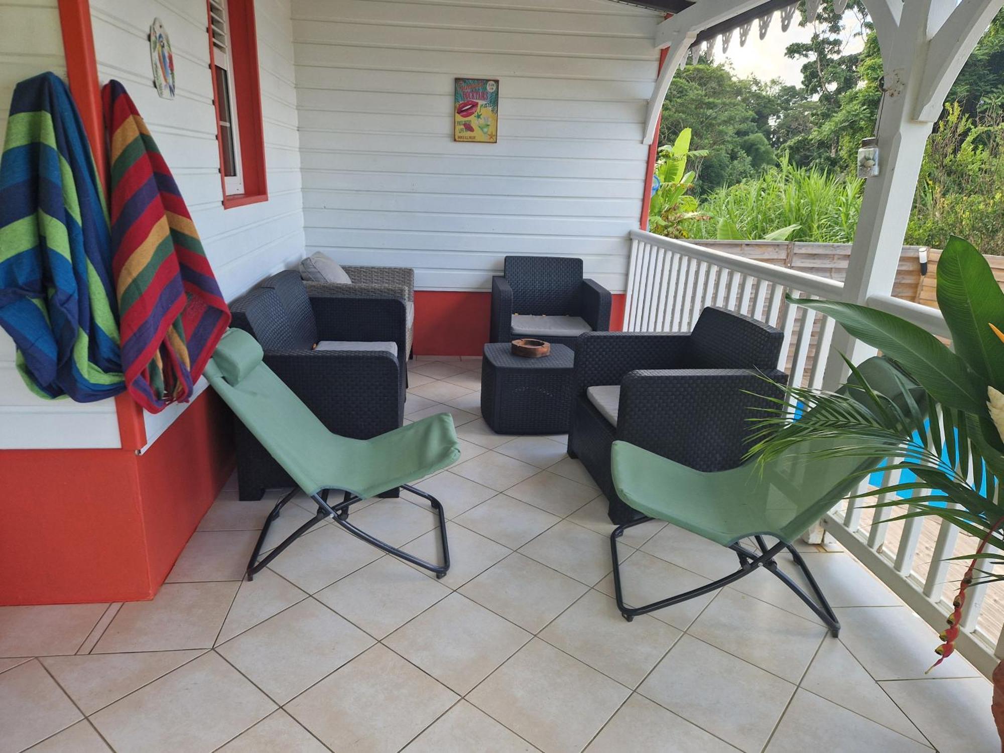 Bungalows Corail, F3 Avec Piscine A Sainte Luce Esterno foto